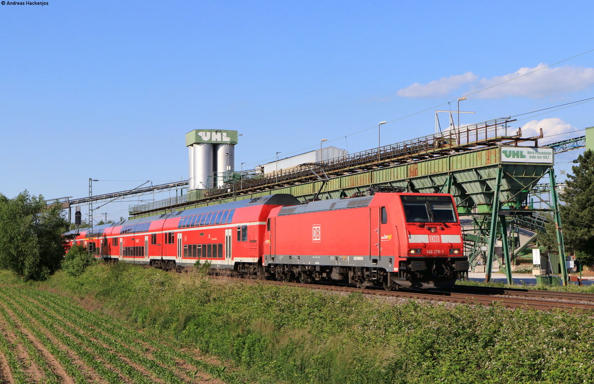 146 219-1 mit dem RE 17037 (Offenburg-Freiburg(Brsg)Hbf) bei Friesenheim 26.5.20