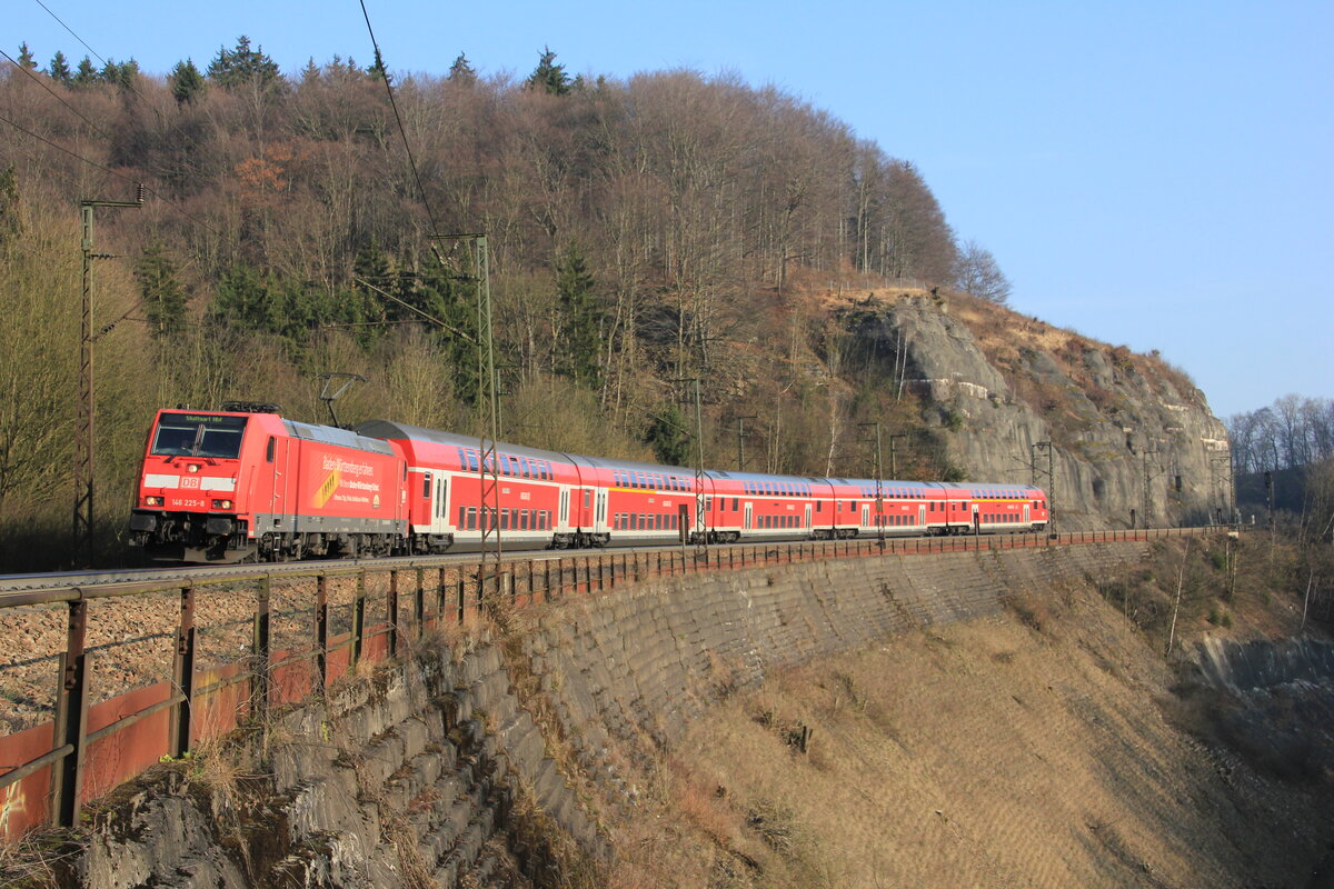 146 225  Baden-Württemberg erfahren  mit RB Ulm-Stuttgart am 07.03.2014 die Geislinger Steige abwärts fahrend. 
