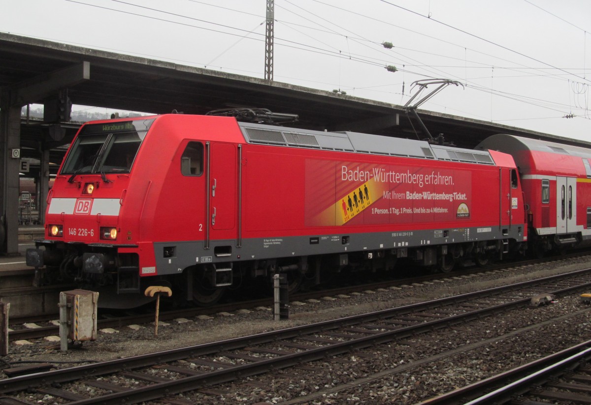 146 226-6  Baden-Württemberg-Ticket  steht am 18. Januar 2014 mit einem RE aus Stuttgart Hbf im Würzburger Hbf.