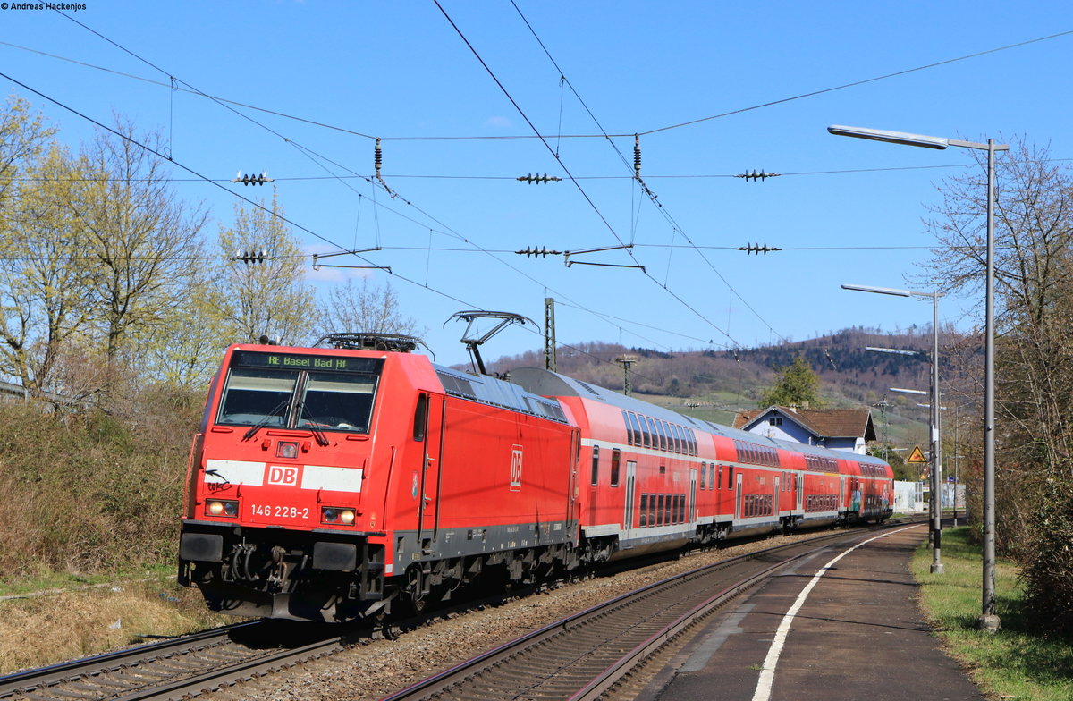 146 228-2  St.Georgen(Schwarzw)  mit dem RE 5341 (Offenburg-Basel Bad Bf) in Schallstadt 31.3.20