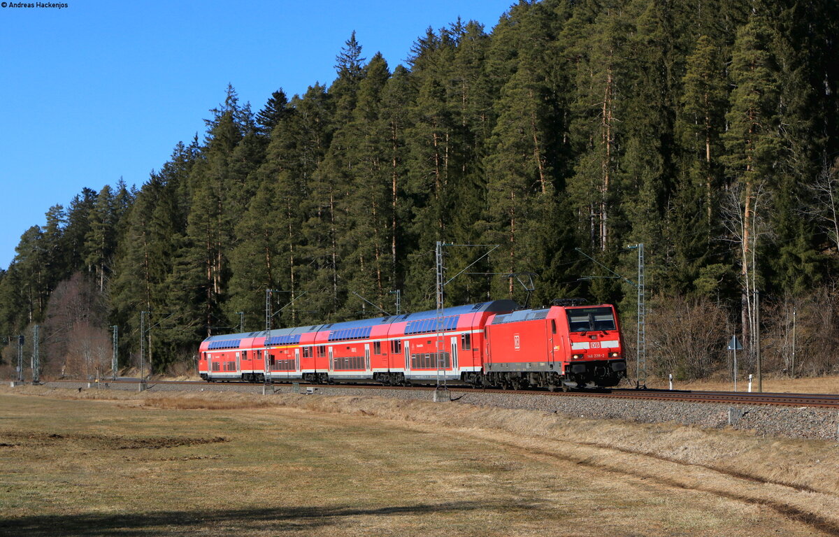 146 228-2  St.Georgen(Schwarzw)  mit dem RE 4727 (Karlsruhe Hbf - Konstanz) im Groppertal 3.3.22