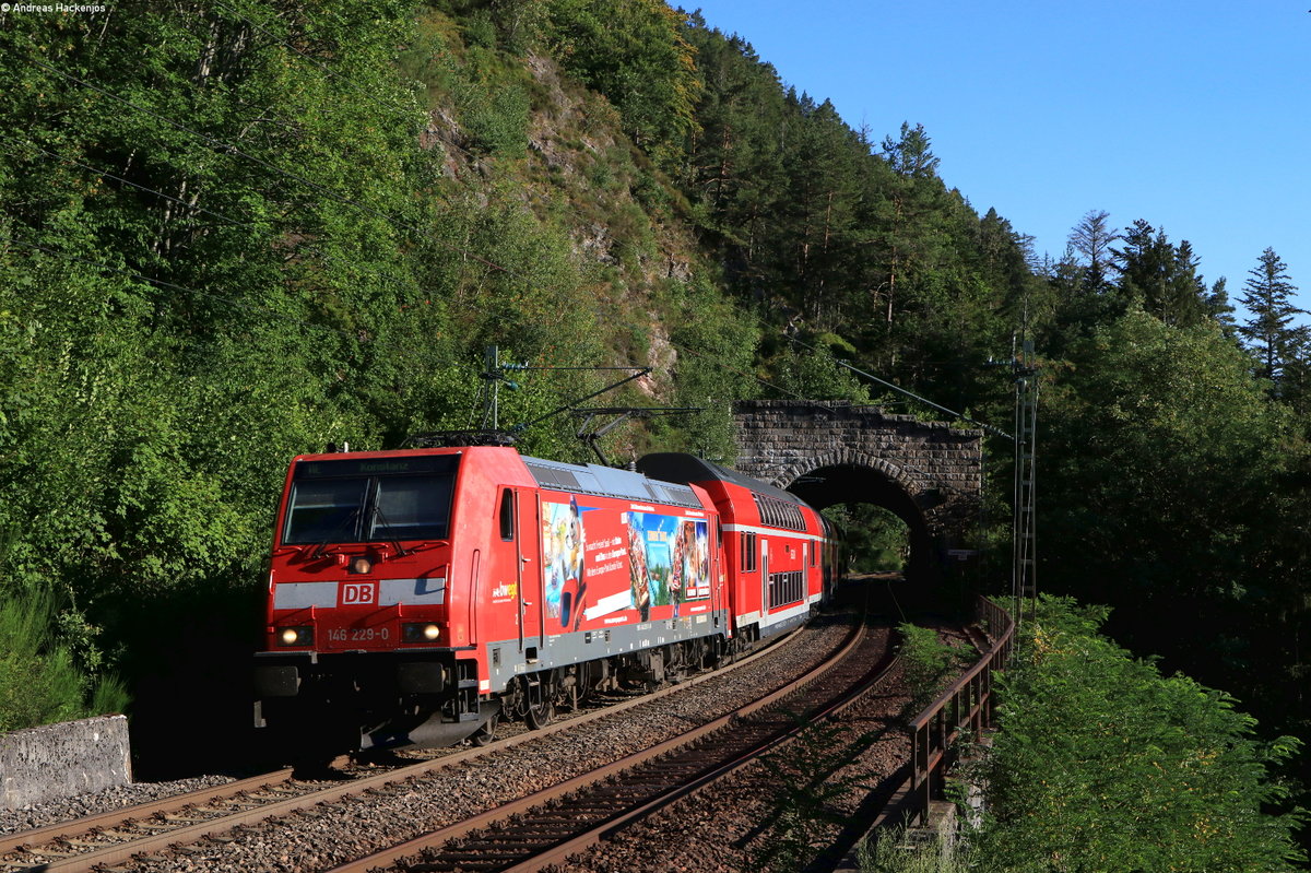 146 229-0  Europapark Rust  mit dem RE 4735 (Karlsruhe Hbf-Konstanz) bei Triberg 31.7.20