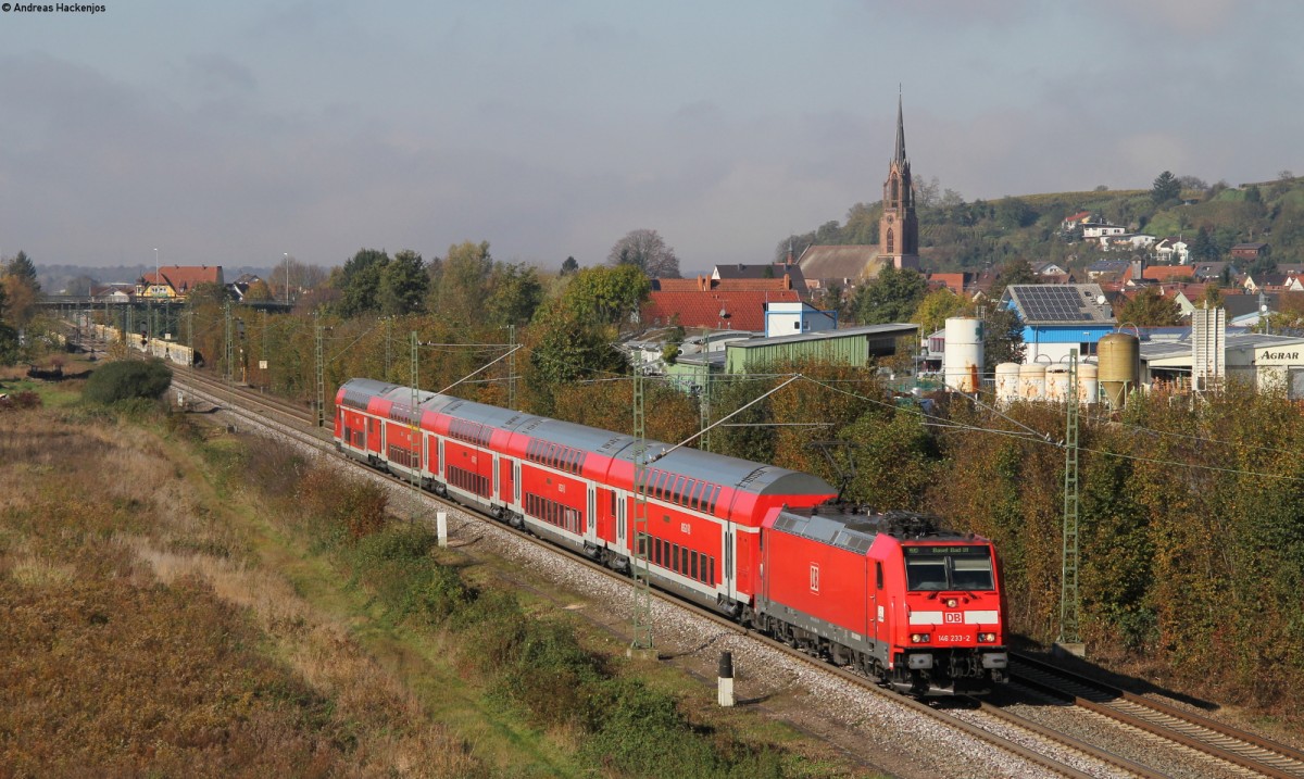 146 233-2  Donaueschingen  mit dem RE 26515 (Offenburg-Basel Bad Bf) bei Teningen 31.10.13