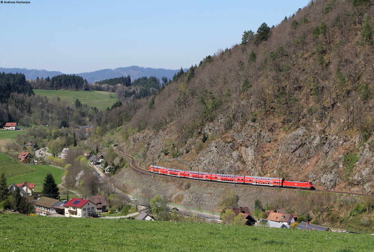 146 233-2  Donaueschingen  mit der RB 17219 (Freiburg(Brsg)Hbf-Neustadt(Schwarzw)) bei Falkensteig 7.4.17