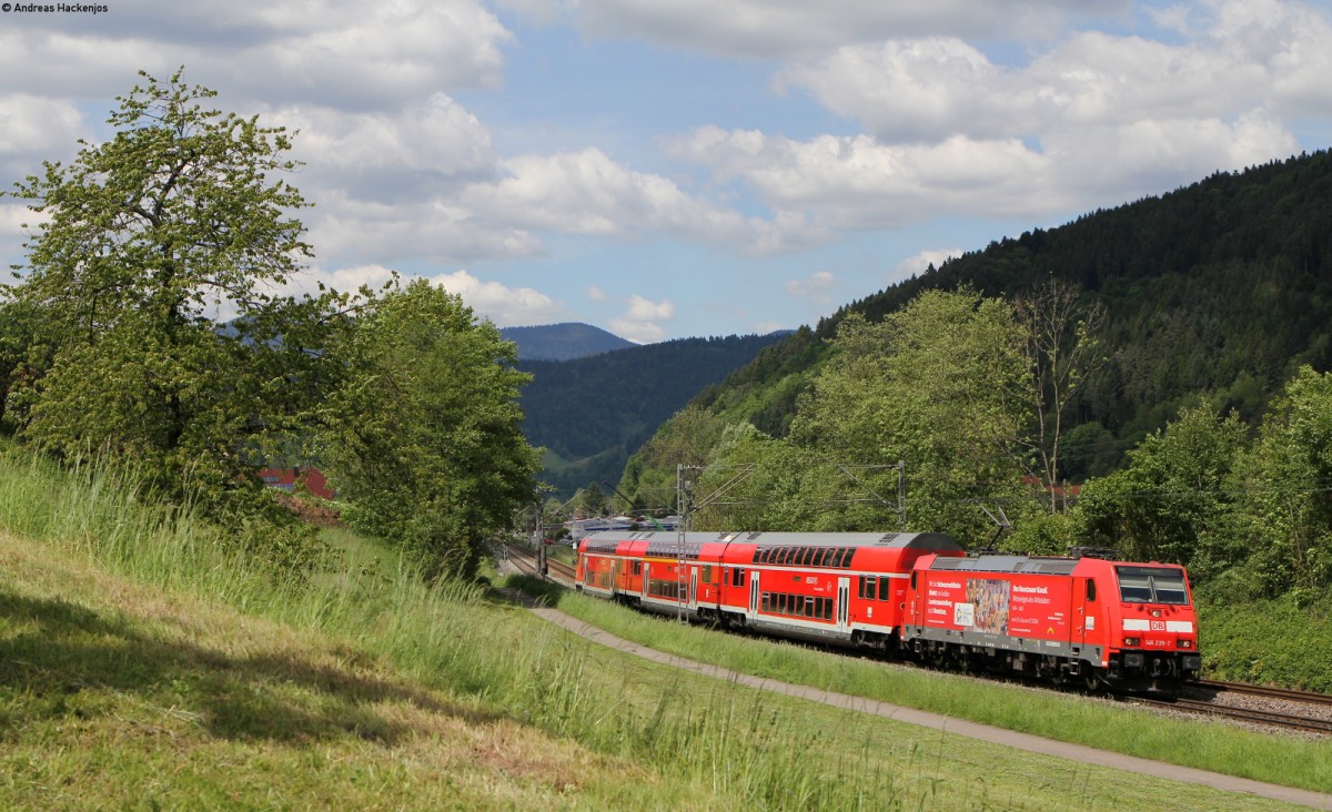 146 235-7  600 Jahre Konzil  mit dem IRE 5321 (Karlsruhe Hbf-Konstanz) bei Gutach 16.5.14