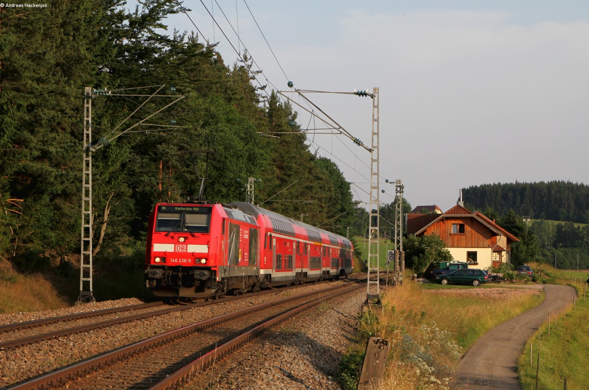 146 236-5  Triberg/Schwarzwaldbahnerlebnispfad  mit dem RE 4730 (Konstanz-Karlsruhe Hbf) bei Peterzell 5.7.15