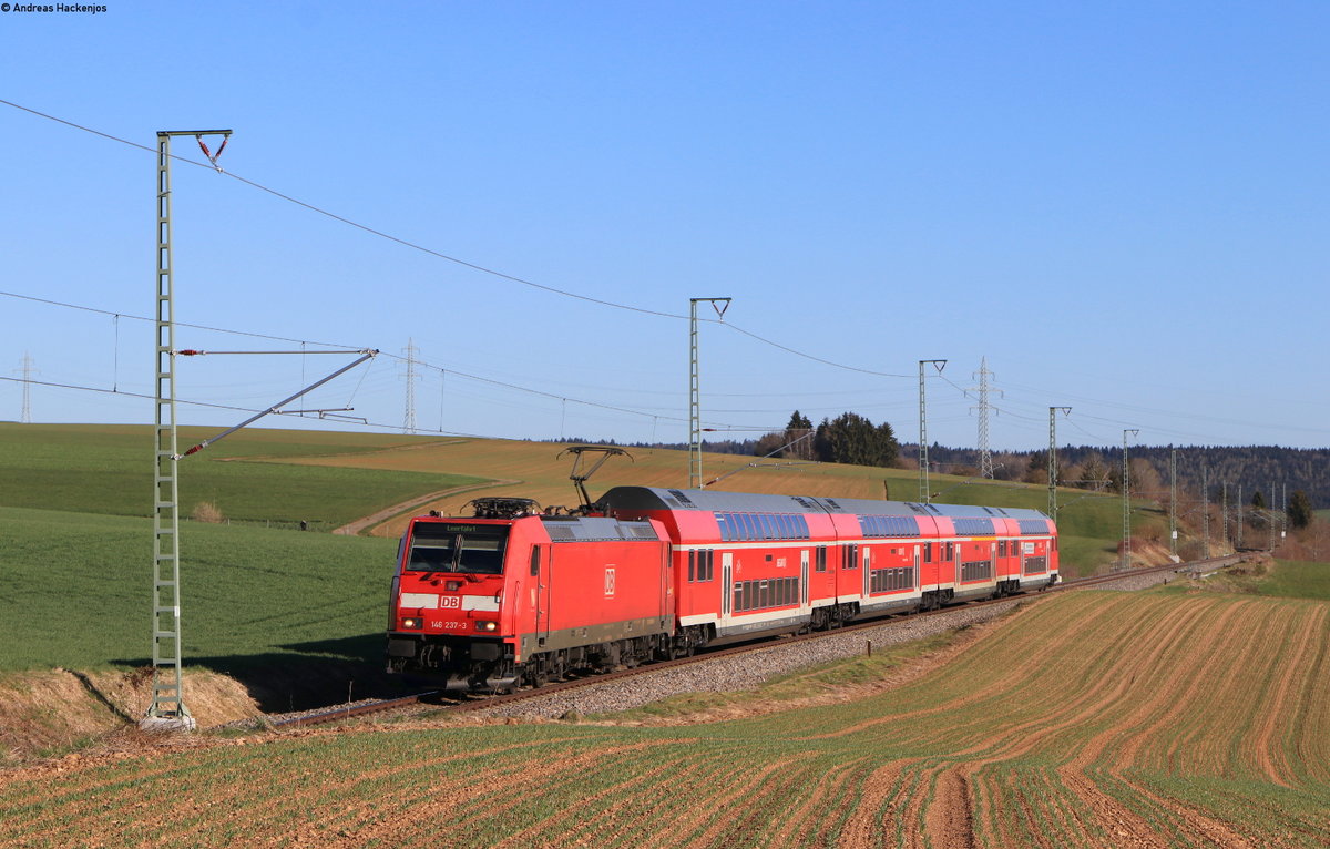 146 237-3  Karlsruhe  mit dem Lr 70680 (Villingen(Schwarzw)-Freiburg(Brsg)Hbf) bei Bachheim 23.4.21