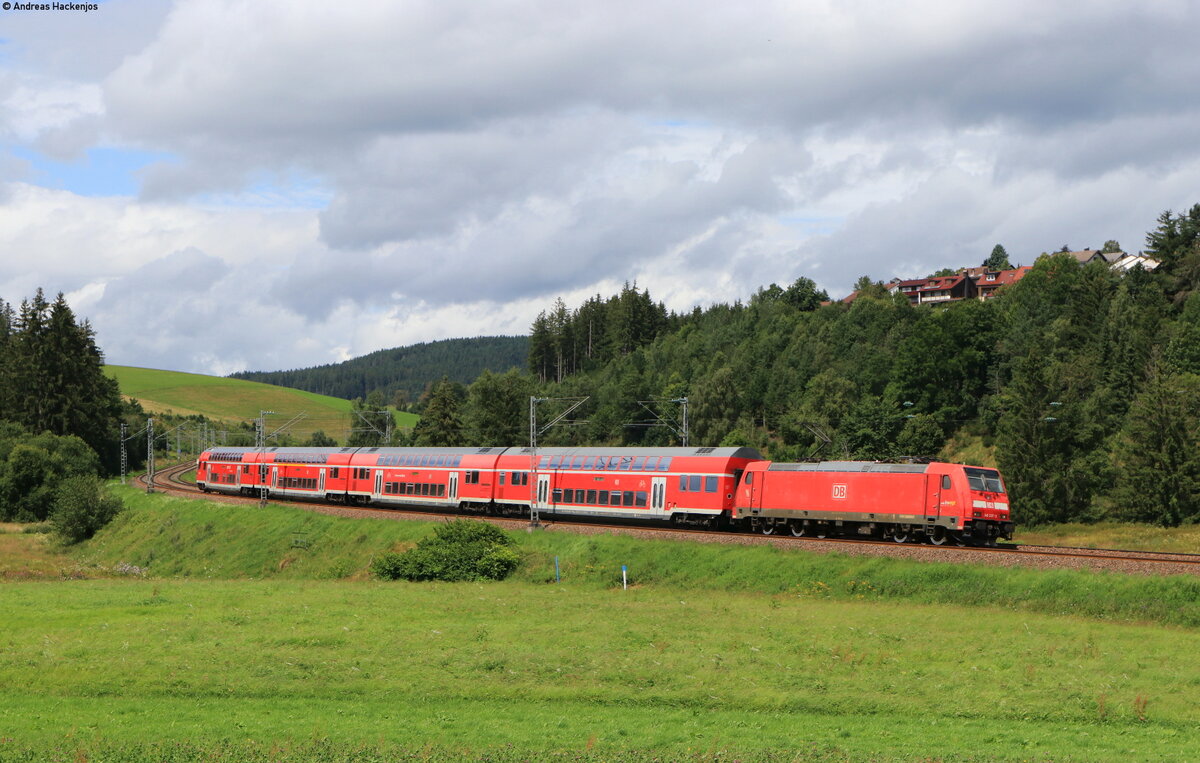 146 237-3  Karlsruhe  mit dem RE 4723 (Karlsruhe Hbf-Konstanz) bei St.Georgen 8.8.21