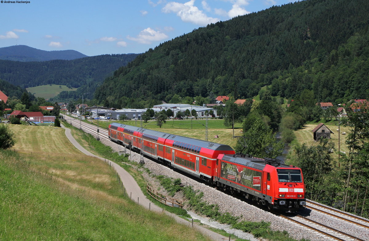 146 239-9  Vogtsbauernhof  mit dem RE4727 (Karlsruhe Hbf-Konstanz) bei Gutach 20.6.18