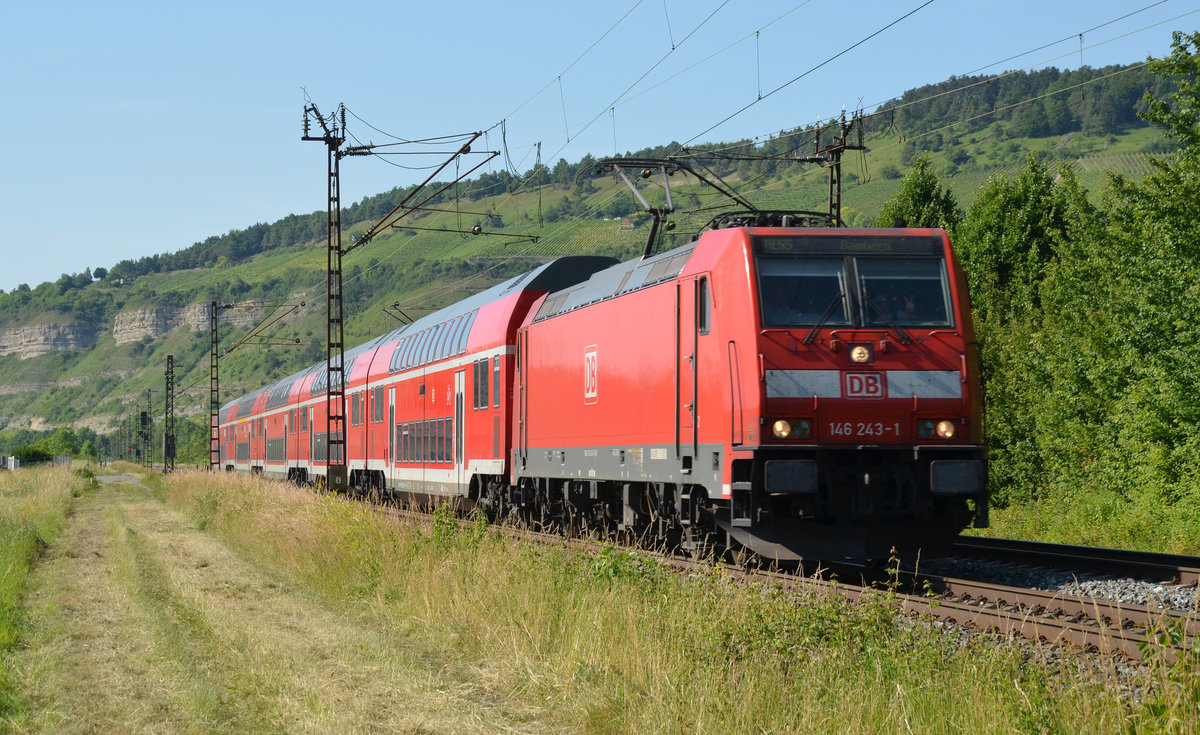 146 243 führte am 14.06.17 einen RE aus Frankfurt(M) durch Thüngersheim nach Bamberg. Gruß zurück!