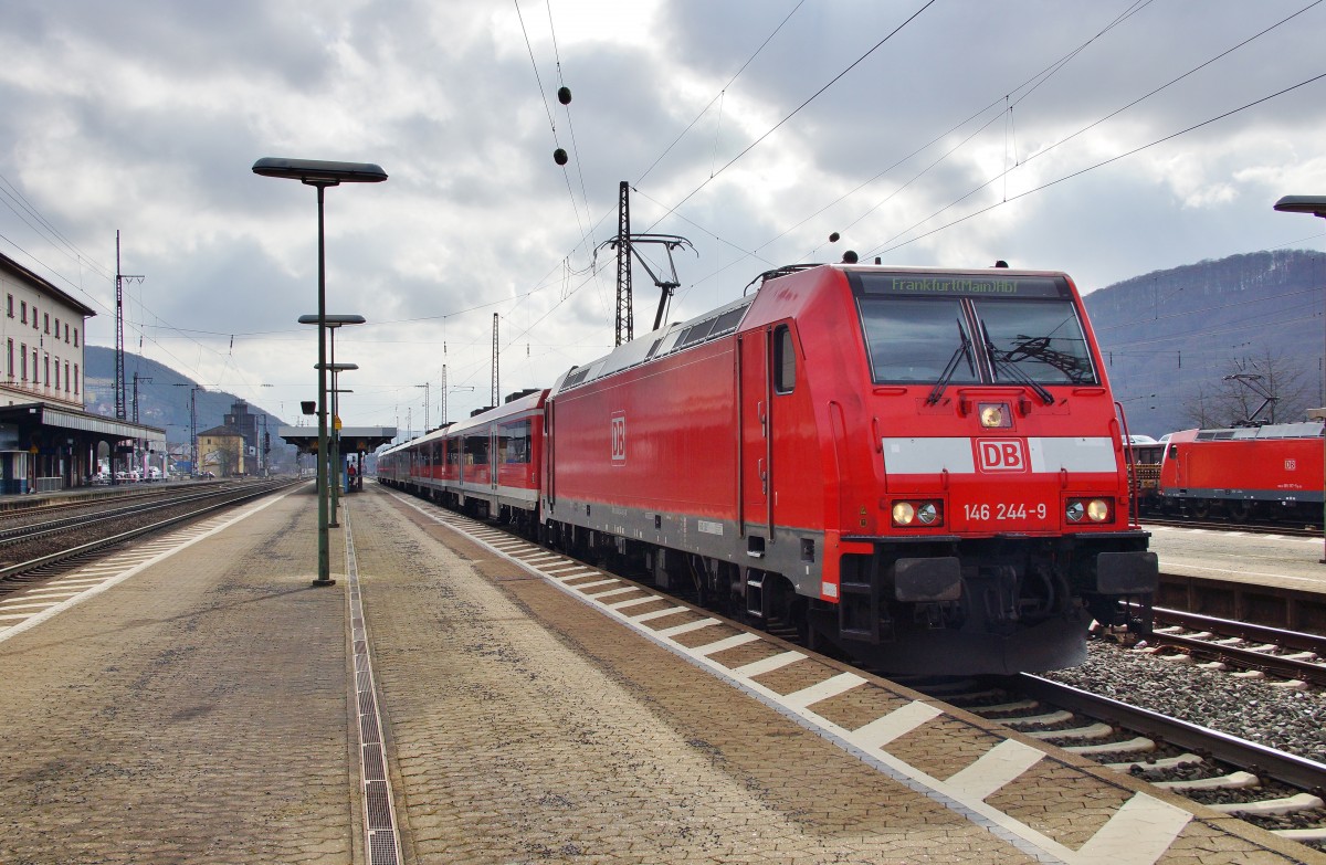 146 244-9 als RE von Würzburg - Frankfurt/M. zu sehen in Gemünden am 25.02.15.