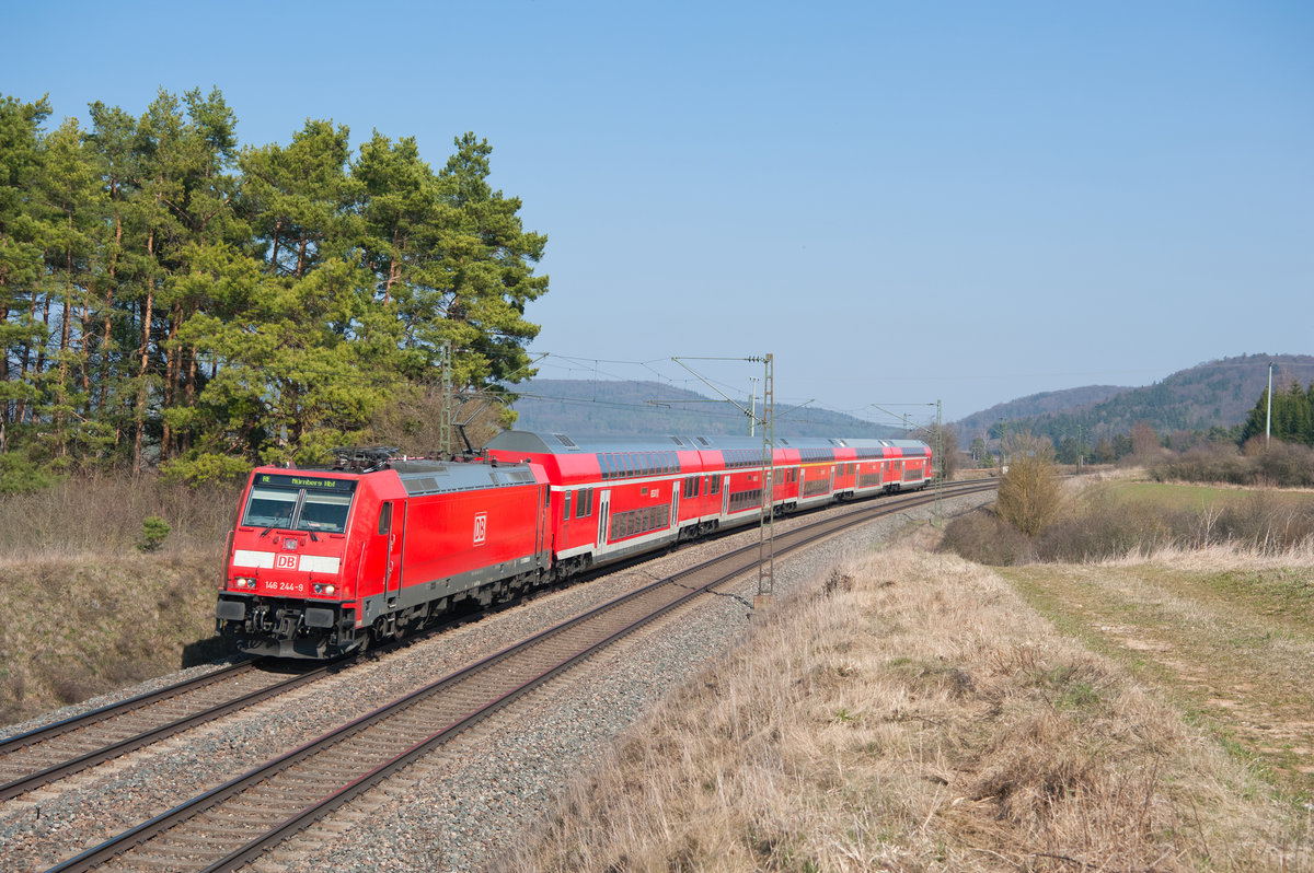 146 244 mit dem RE 4856 von München Hbf nach Nürnberg Hbf bei Kerschhofen, 23.03.2019