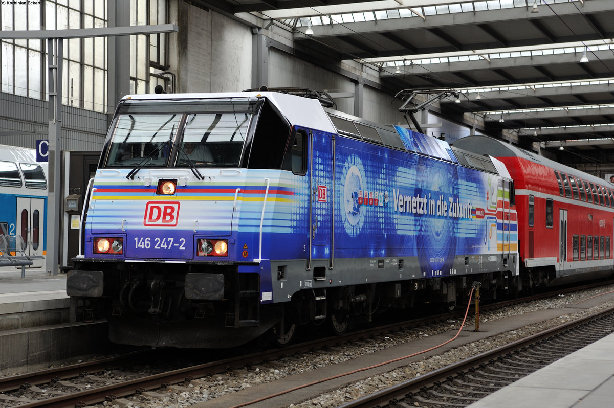 146 247-2 mit dem RE4074 von München nach Passau Hbf kurz vor der Abfahrt in München Hbf, 01.08.2015 