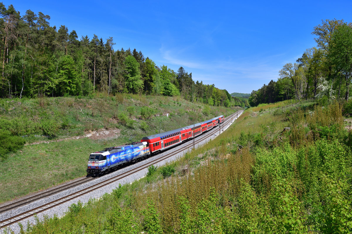 146 247 mit einem RE am 08.05.2020 bei Sinngrün.