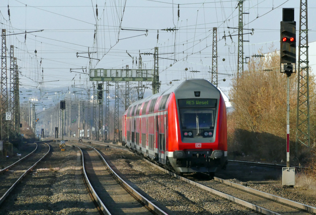146 270 RE5 nach Wesel, kurz hinter`m Bf Sechtem - 14.02.2017