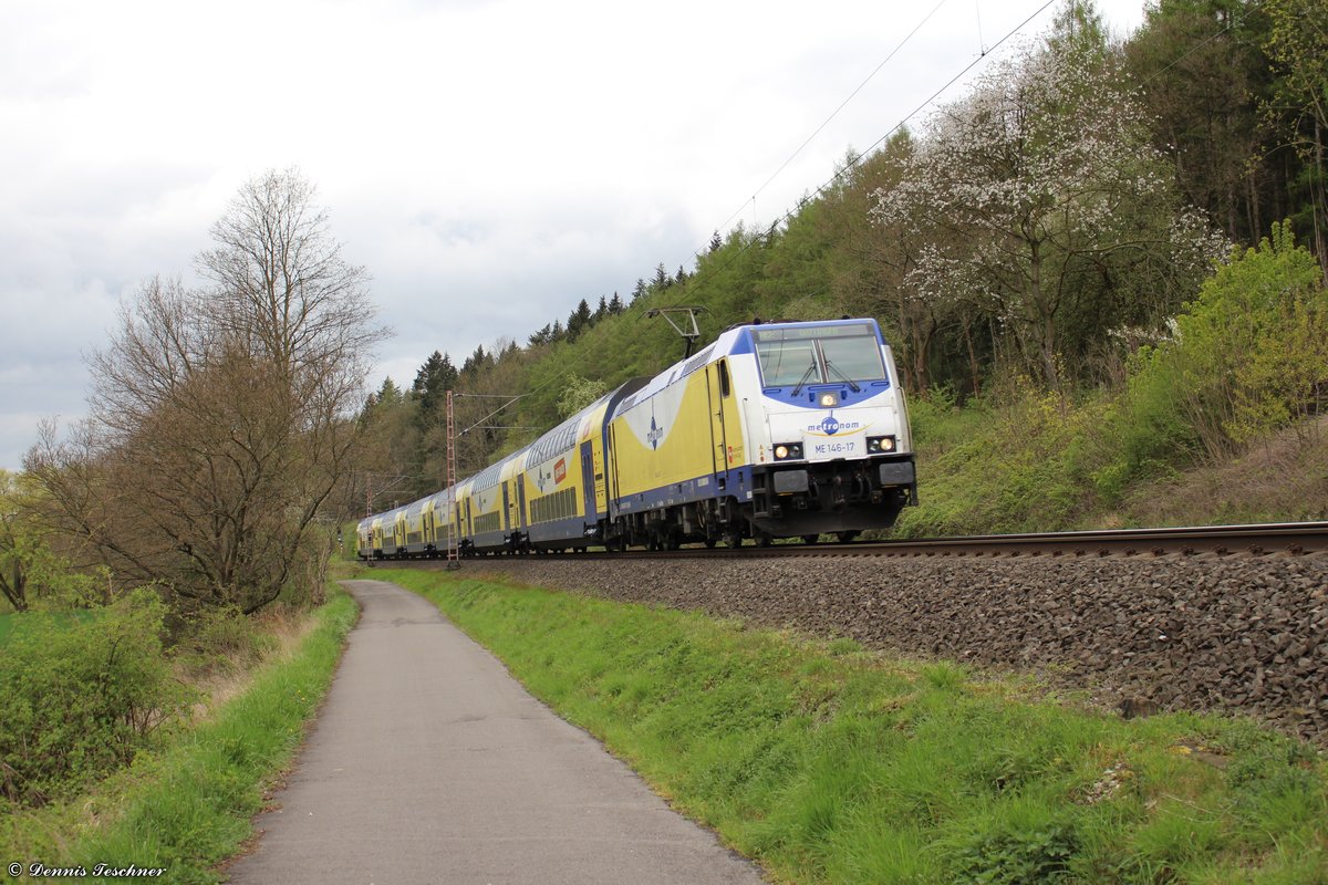 146 517 Metronom mit dem RE 2 auf dem Weg nach Göttingen, fotografiert bei Erzhausen am 13.04.2017