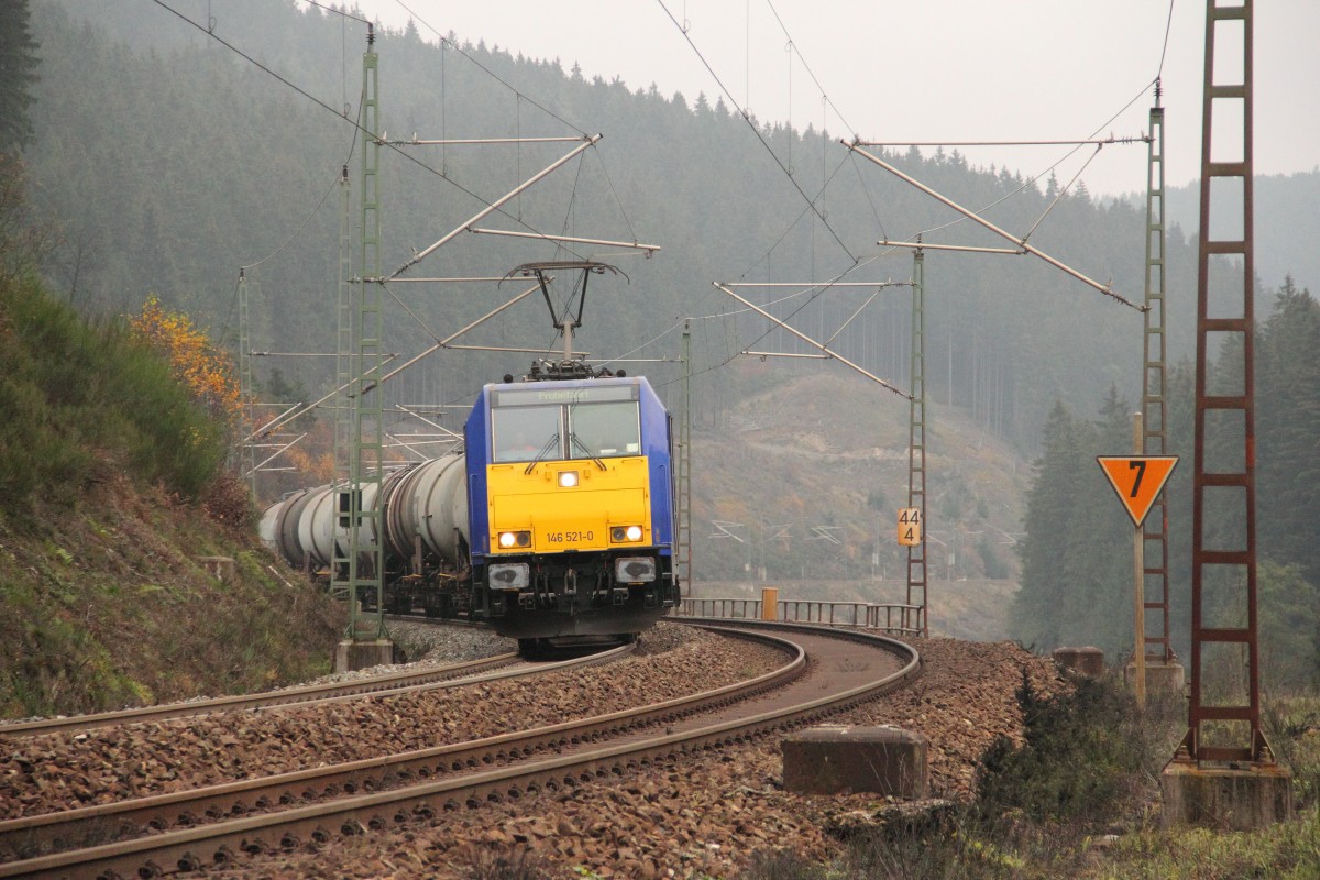 146 521-0 InterConnex im Frankenwald bei Steinbach am 14.11.2014.