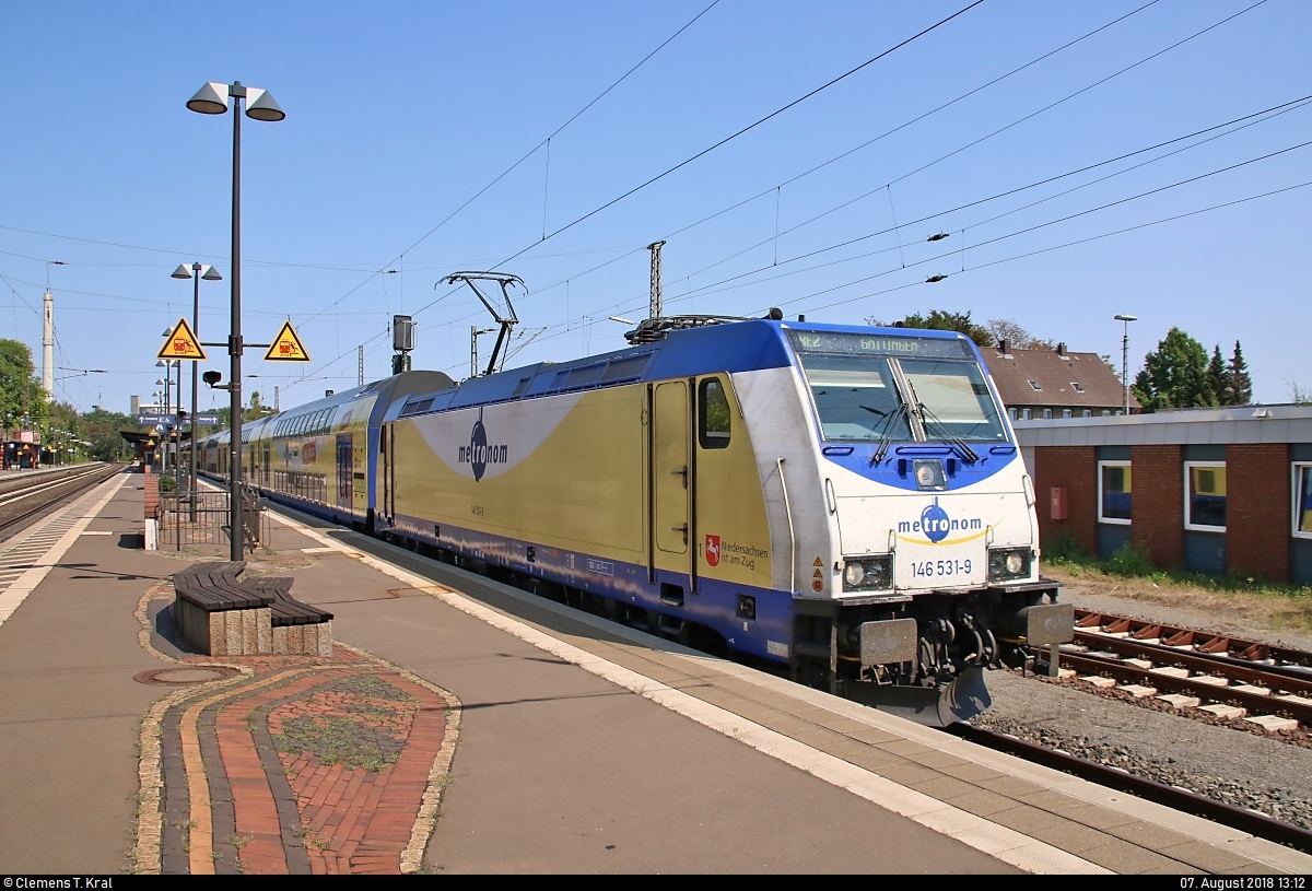 146 531-9  Seevetal-Maschen  der Metronom Eisenbahngesellschaft mbH als RE 82821 (RE2) nach Göttingen verlässt seinen Startbahnhof Uelzen auf Gleis 103.
[7.8.2018 | 13:12 Uhr]