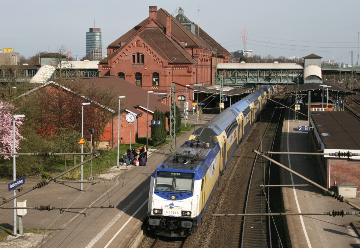 146 533 mit ME 82010 (Hamburg Hbf–Bremen Hbf) am 12.04.2015 in Hamburg-Harburg