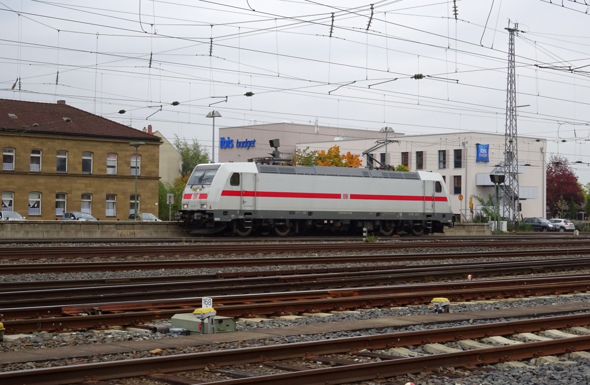 146 551-7 durchfährt am 10. Oktober 2015 den Bahnhof Bamberg.