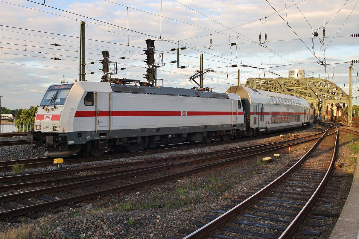 146 557-4 fährt am 3.7.2017 mit dem IC2442 von Dresden Hauptbahnhof nach Köln Hauptbahnhof in den Zielbahnhof ein.