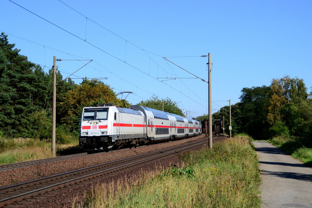 146 557 mit IC 2036 Leipzig Hbf - Norddeich Mole am 24.08.2016 bei Groß Gleidingen