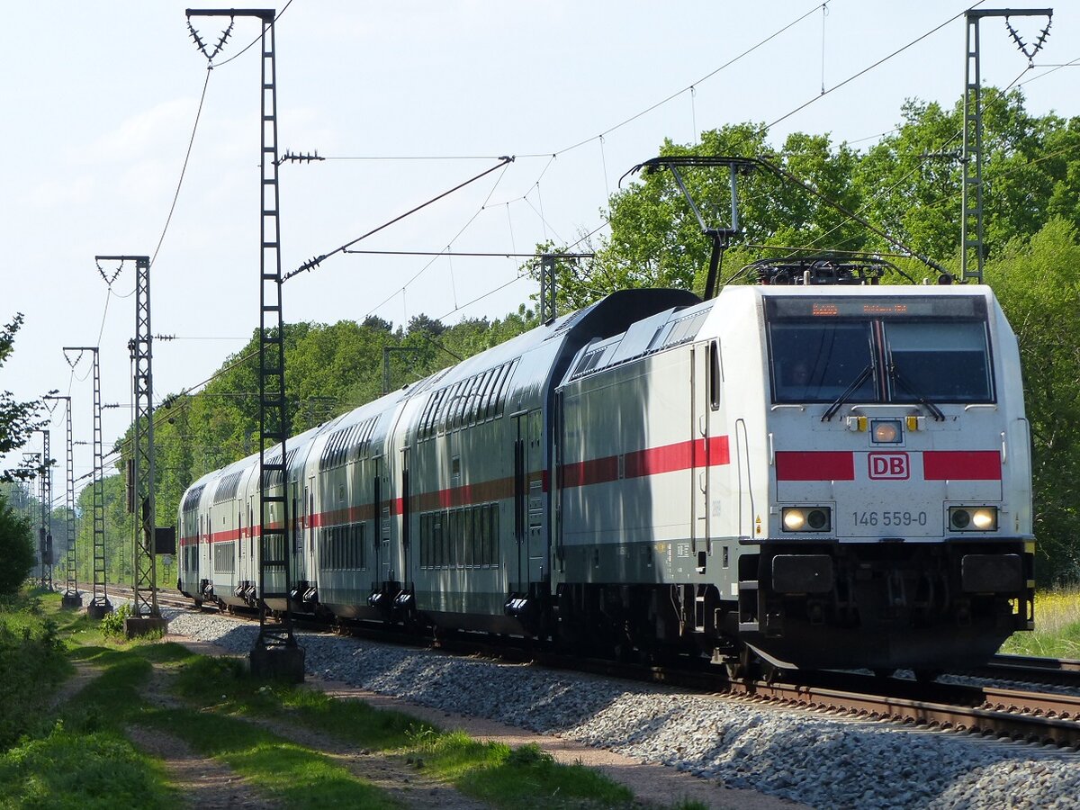 146 559 mit IC 2205 nach Koblenz in Rheine=Bentlage, 11.05.2022