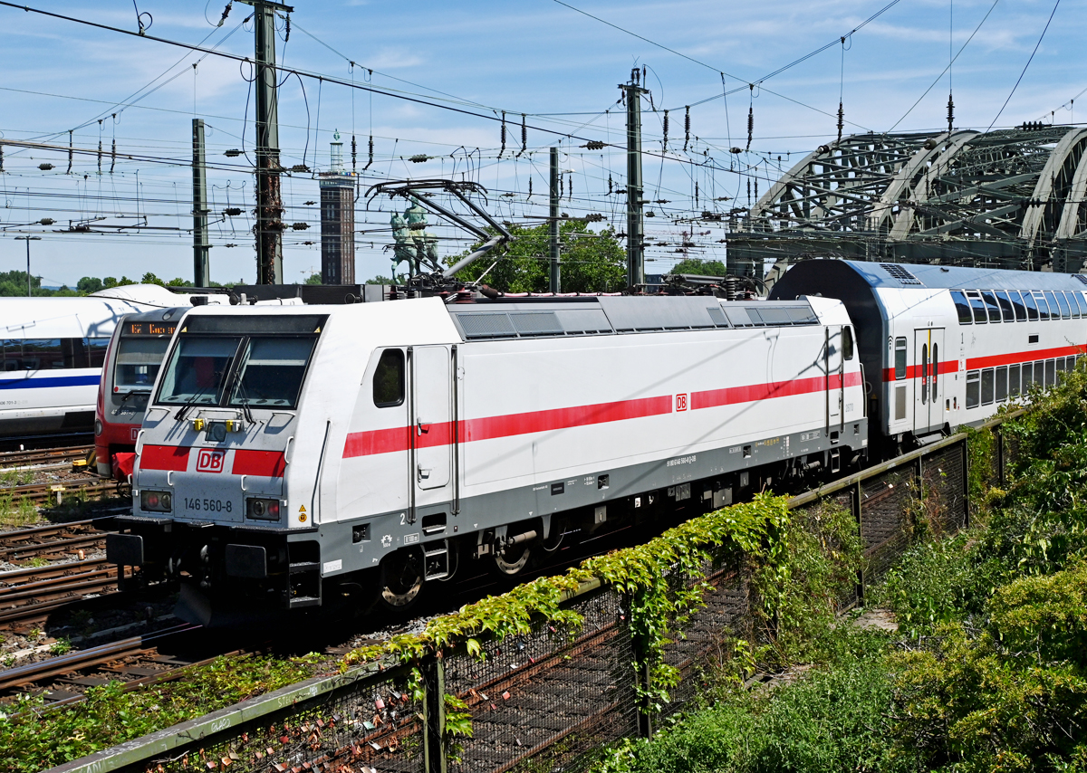 146 560-8 IC zwischen Hohenzollernbrücke und Hbf Köln - 12.07.2022