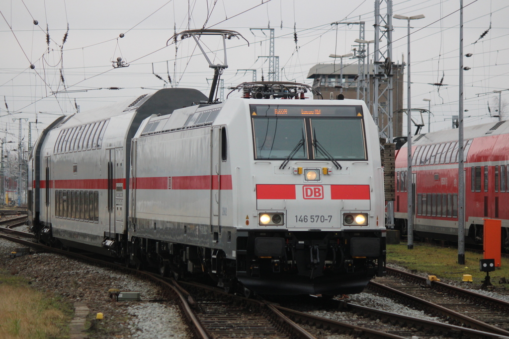 146 570 mit IC 2239(Rostock-Leipzig)am 14.02.2020 bei der Bereitstellung im Rostocker Hbf.