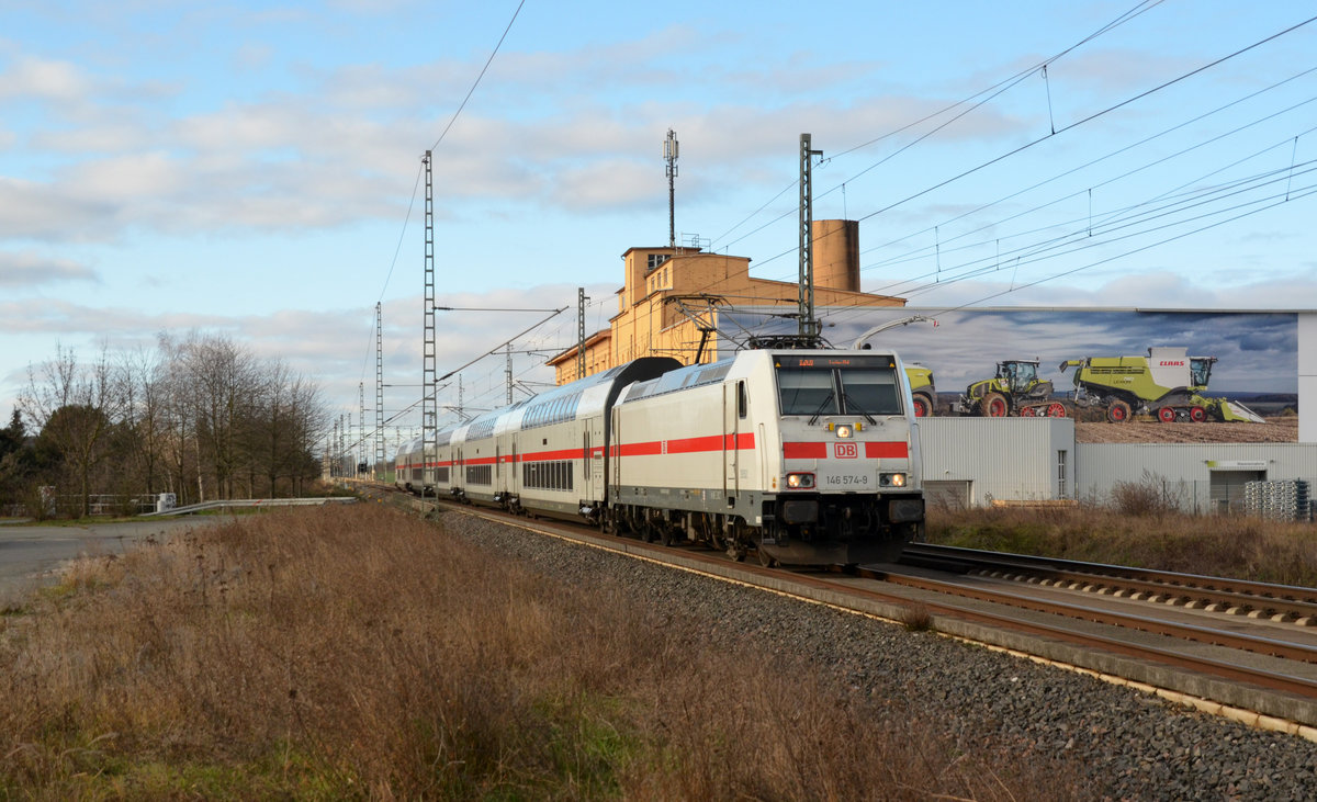 146 574 führte am 05.02.20 den IC 2430 nach Emden vorbei am Claas-Standort Landsberg Richtung Bitterfeld.