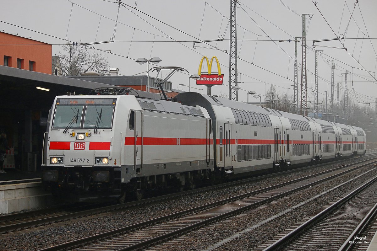 146 577-2 mit IC2046 in Solingen Hbf, am 18.03.2017.