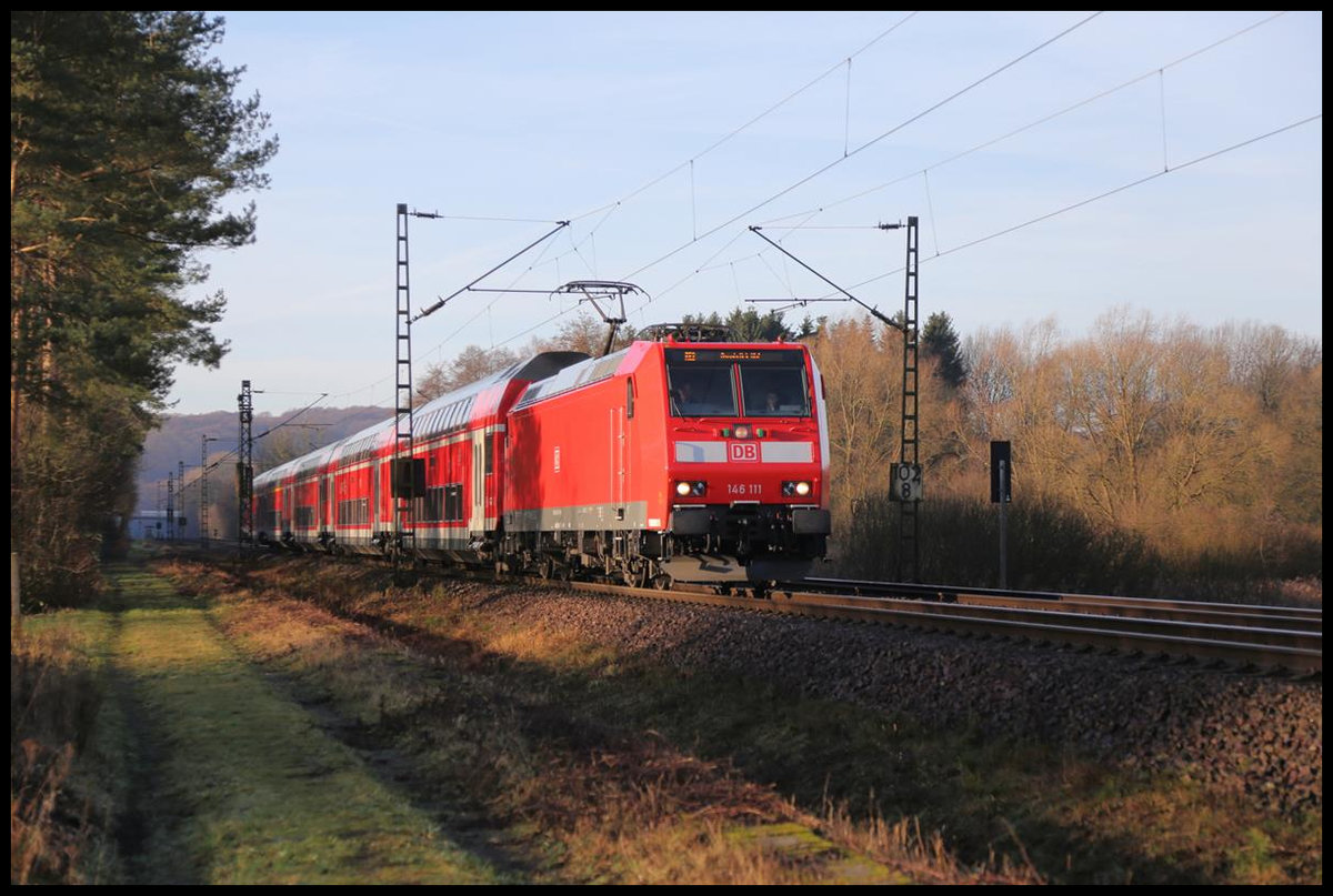 146111 ist hier am 16.1.2020 um 10.07 Uhr mit dem RE 2 in der Bauernschaft Lengerich Schollbruch nach Osnabrück unterwegs.