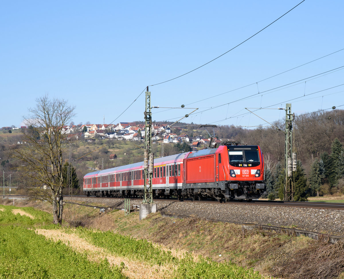 147 005 mit RB 19229 nach Lonsee.(Uhingen/Fils 13.2.2018).