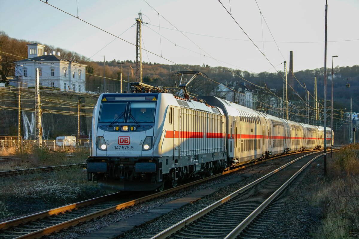 147 575-5 DB mit IC2 in Wuppertal Steinbeck, am 10.03.2022.