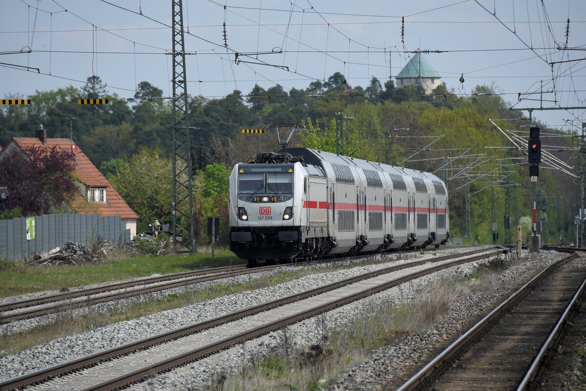147 588 am 26.04.25 im Bahnhof Ro�tal