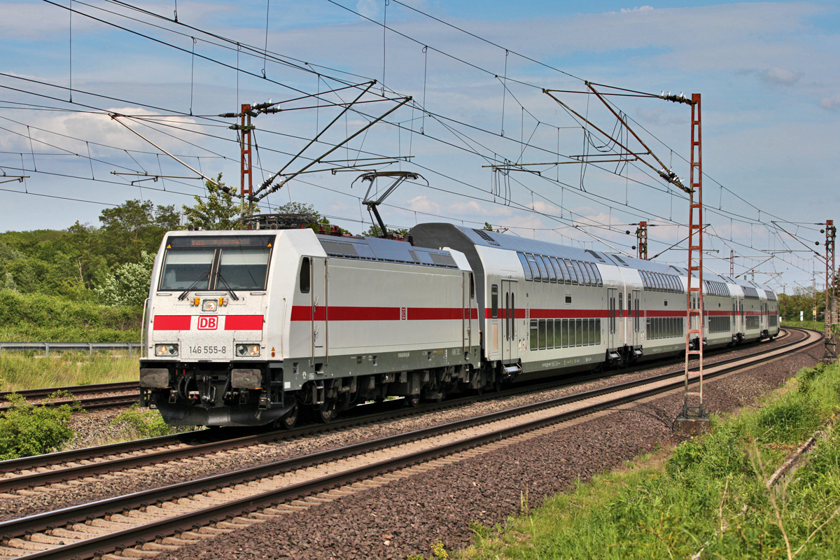 148 555-8 mit IC 2 Dostos Doppelstockwagen auf Testfahrt in Misburg-Anderten Hannover.Bild vom 22.5.2016