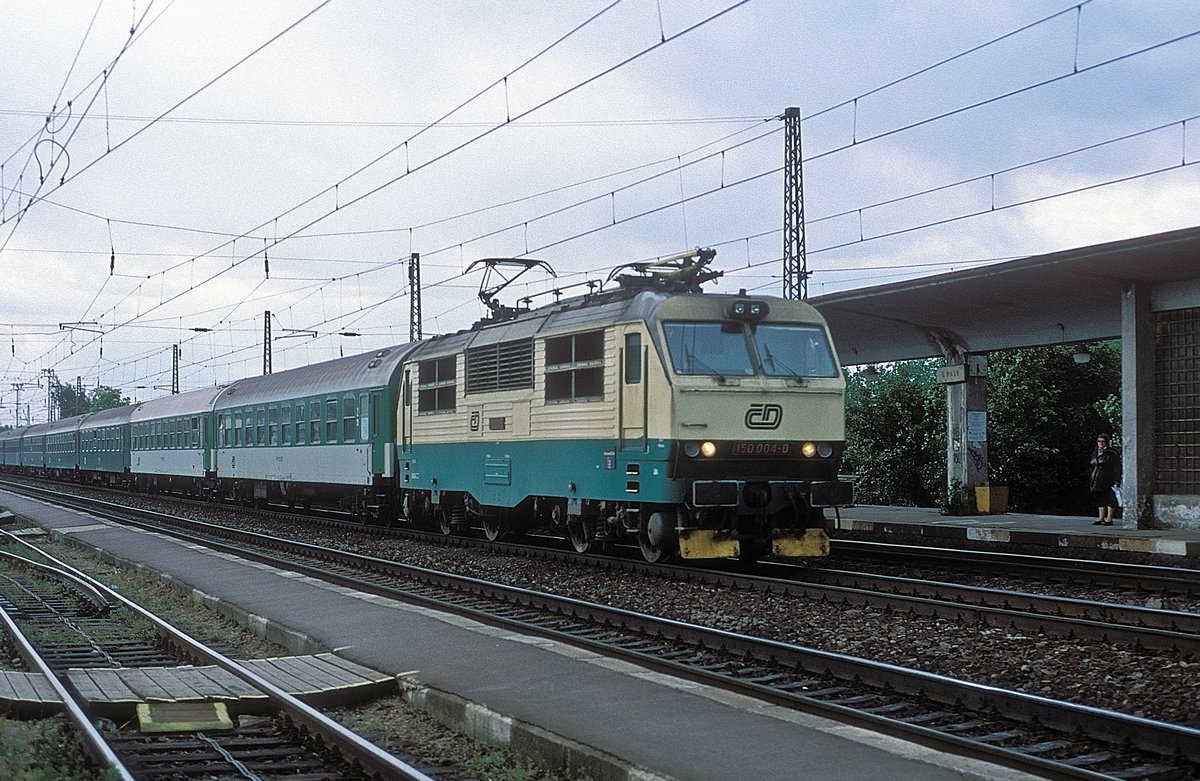 150 004  Uvaly  22.05.98