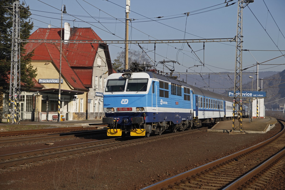 151 016 in Prakovice nad Labem am 13.03.2014.