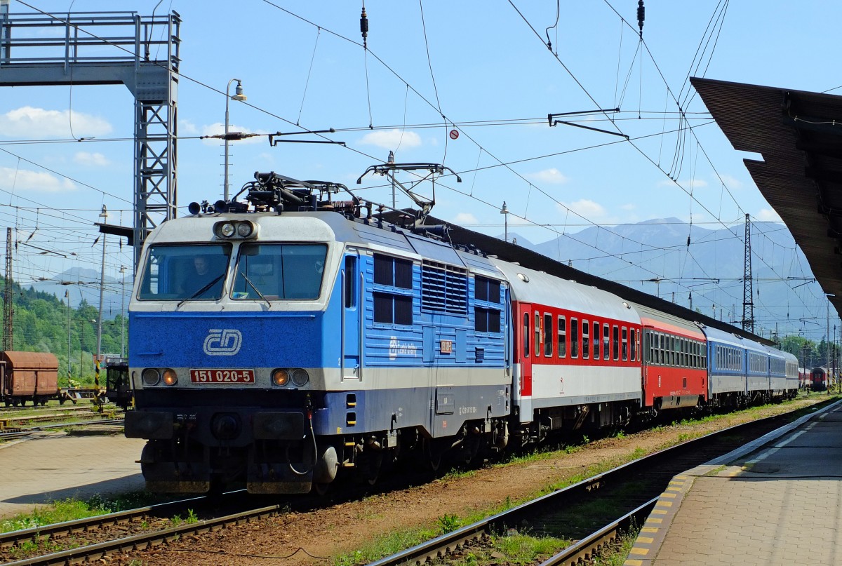 151 020-5 ČD abfährt im Startbahnhof mit Ex 146 „Kysuca“ Žilina/Sillein (12:22) – Čadca (SK) – Ostrava hl. n./Ostrau Hbf. – Prag (17:50); 22.05.2014