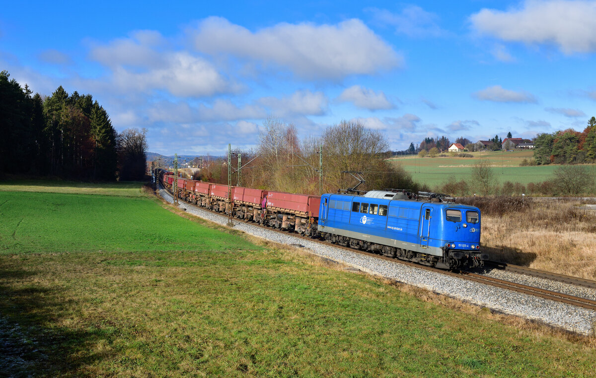 151 025 mit einer Übergabe am 24.11.2021 bei Sinngrün.