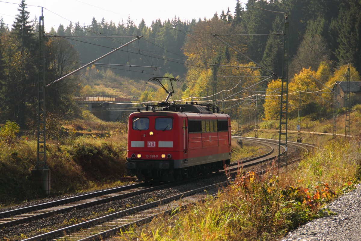 151 028-8 kehrt nach einem Schubdienst zur�ck nach Probstzella am 24.10.2014.