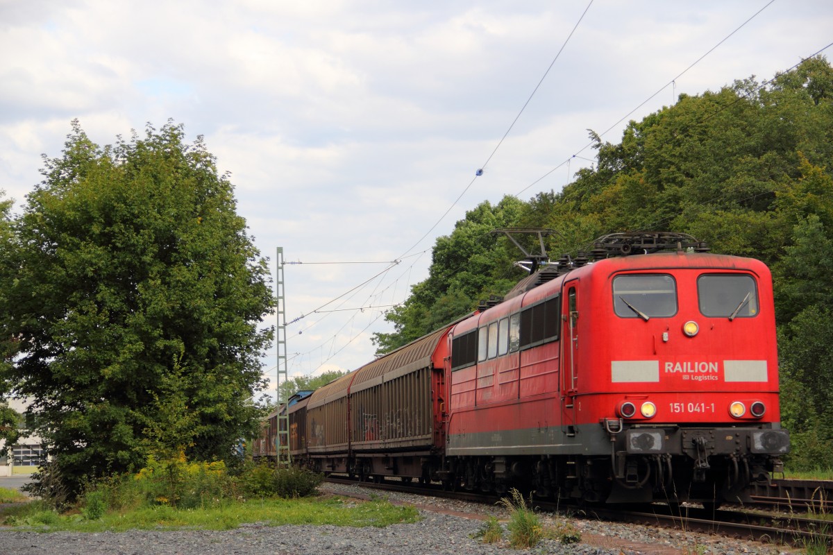 151 041-1 DB Schenker in Michelau am 22.08.2014.