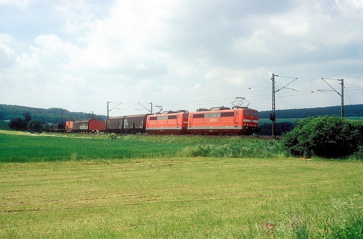 151 043 + 151 070  bei Hünfeld  01.06.05