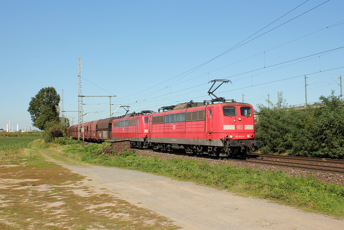 151 053-6 & 151 001-5 in Porz Wahn am 29.09.2013