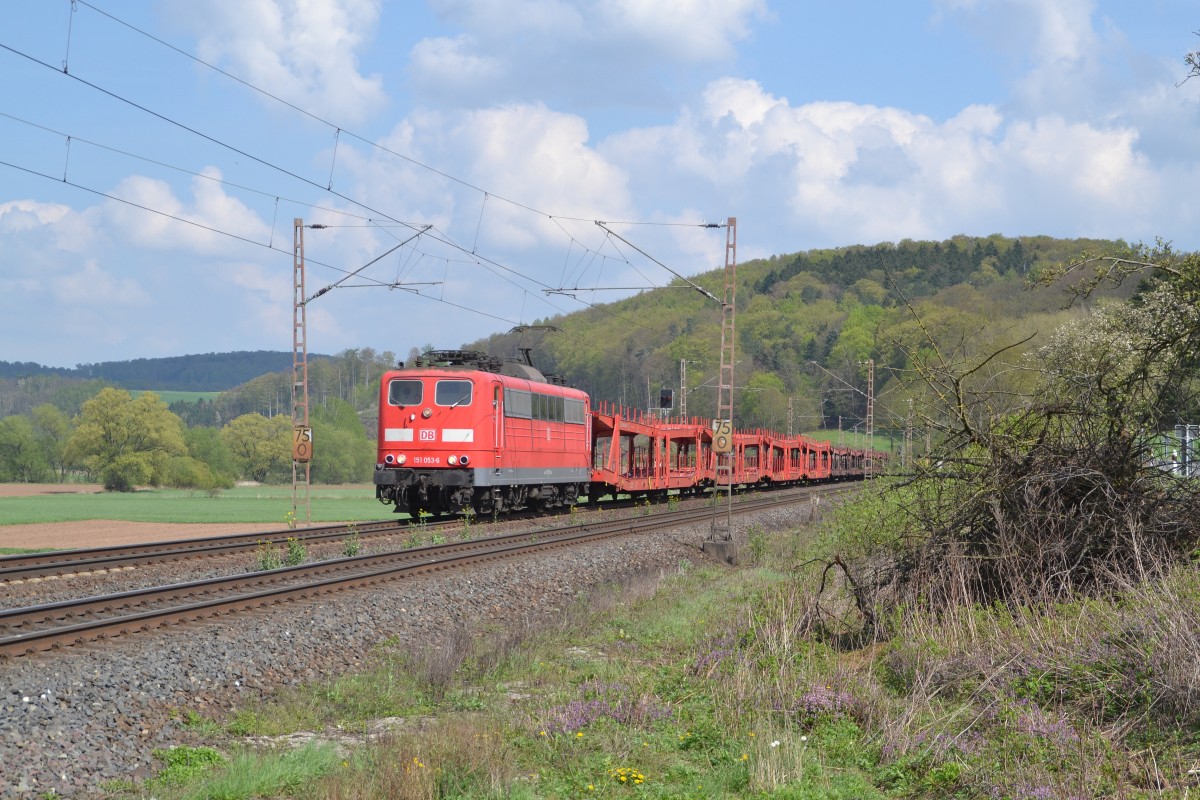 151 053-6 mit GA 52863 Seelze Ost - Ingolstadt Nord am 12.04.2014 bei Salzderhelden.
