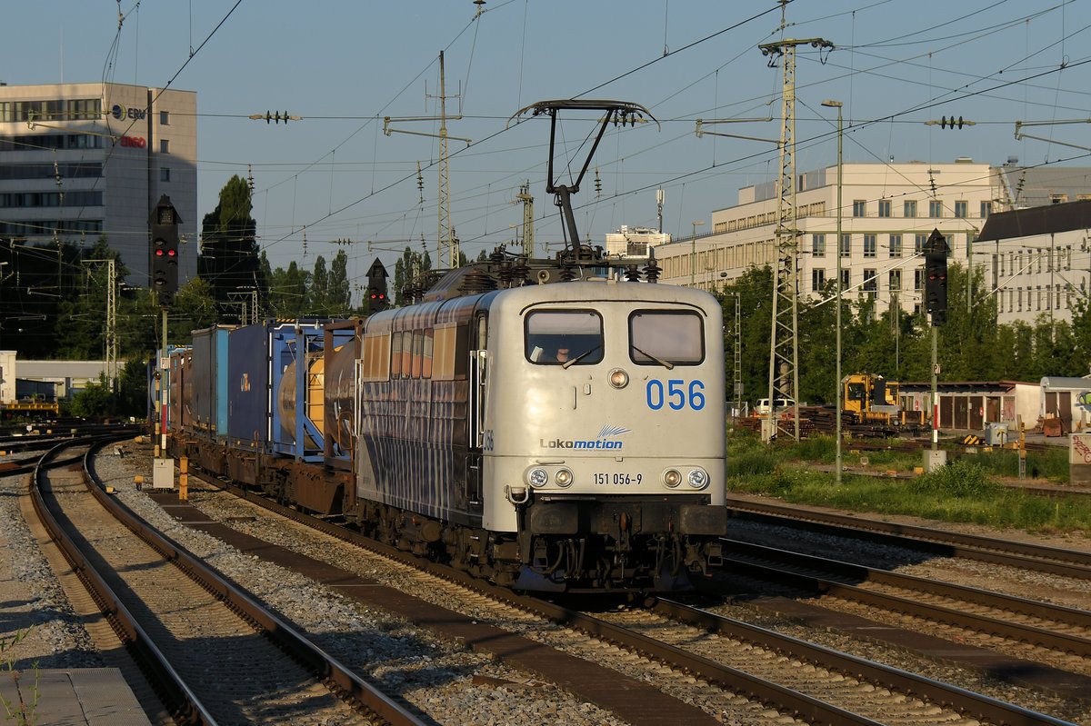 151 056 am 06.07.19 in München Ost