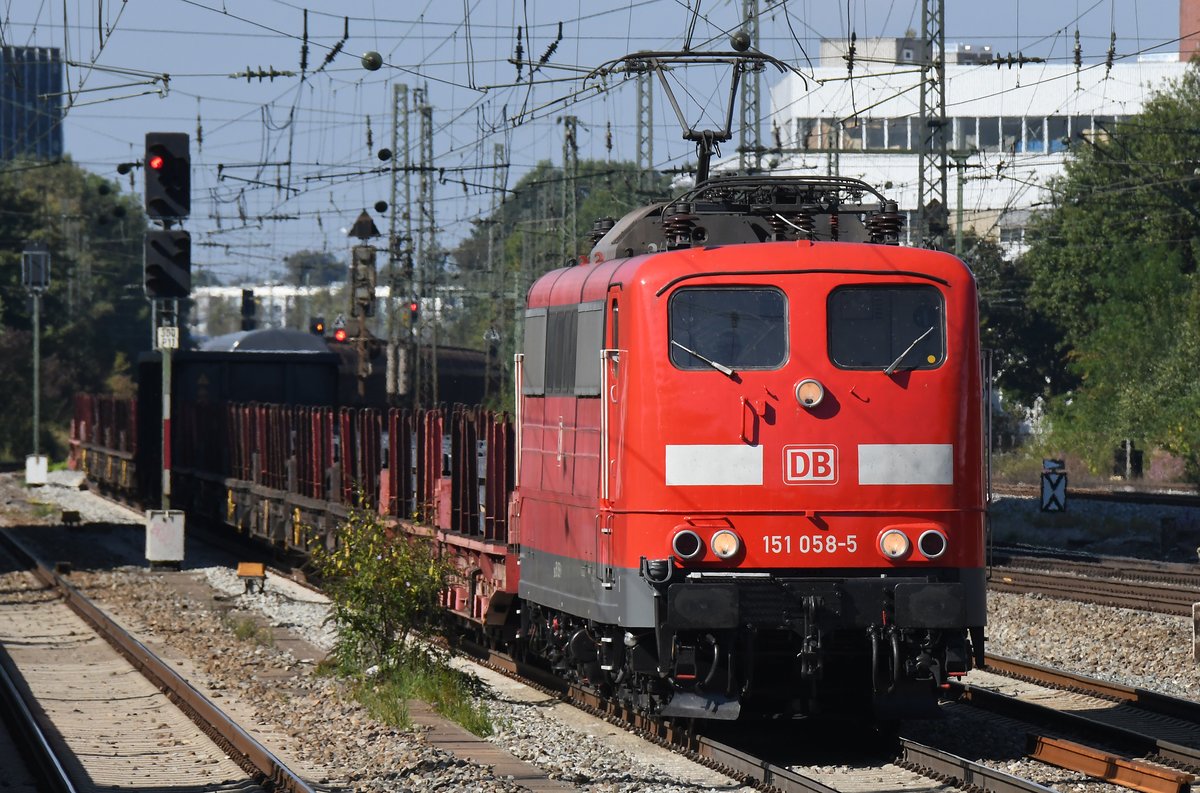 151 058 am 25.09.16 am Münchner Heimeranplatz