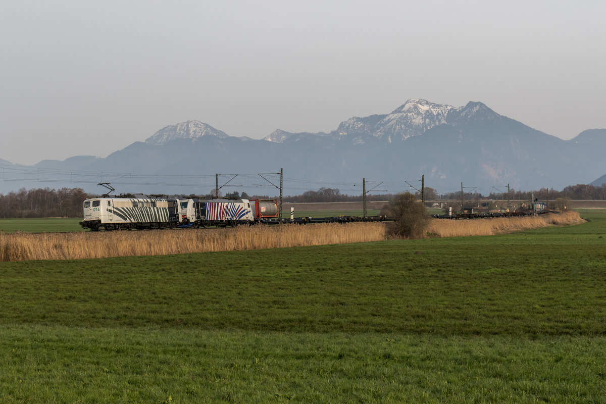 151 074 und 186 444 von Lokomotion mit dem 41854 am 2. April 2016 bei Weisham.