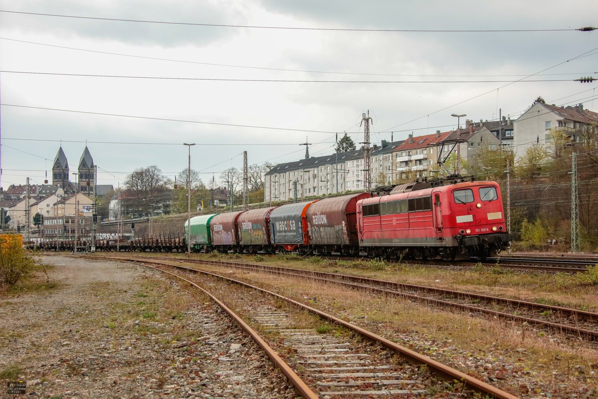 151 109-6 RP mit Güterzug in Wuppertal April 2021.