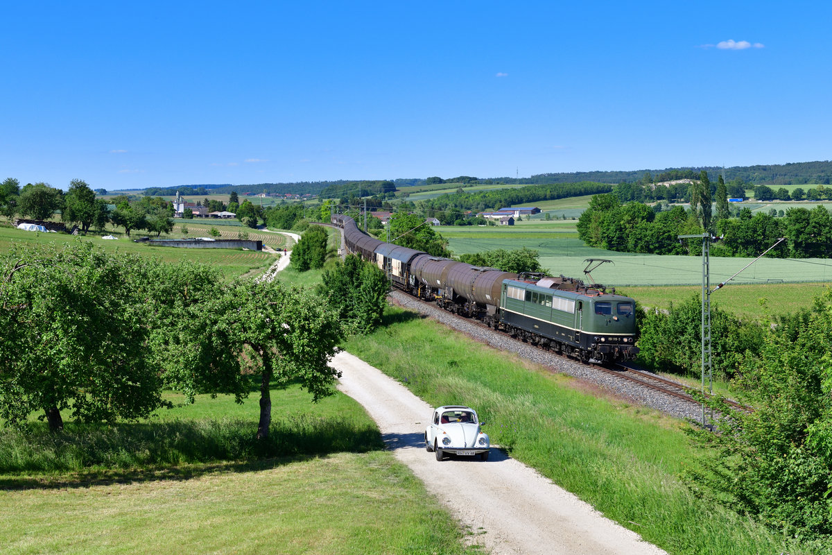 151 119 mit dem Henkelzug am 01.06.2020 bei Wörnitzstein. 